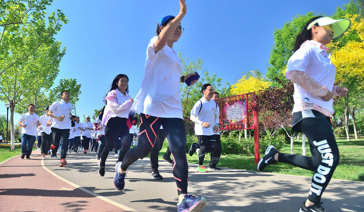 Healthy Living Strategies Amidst Global Competition